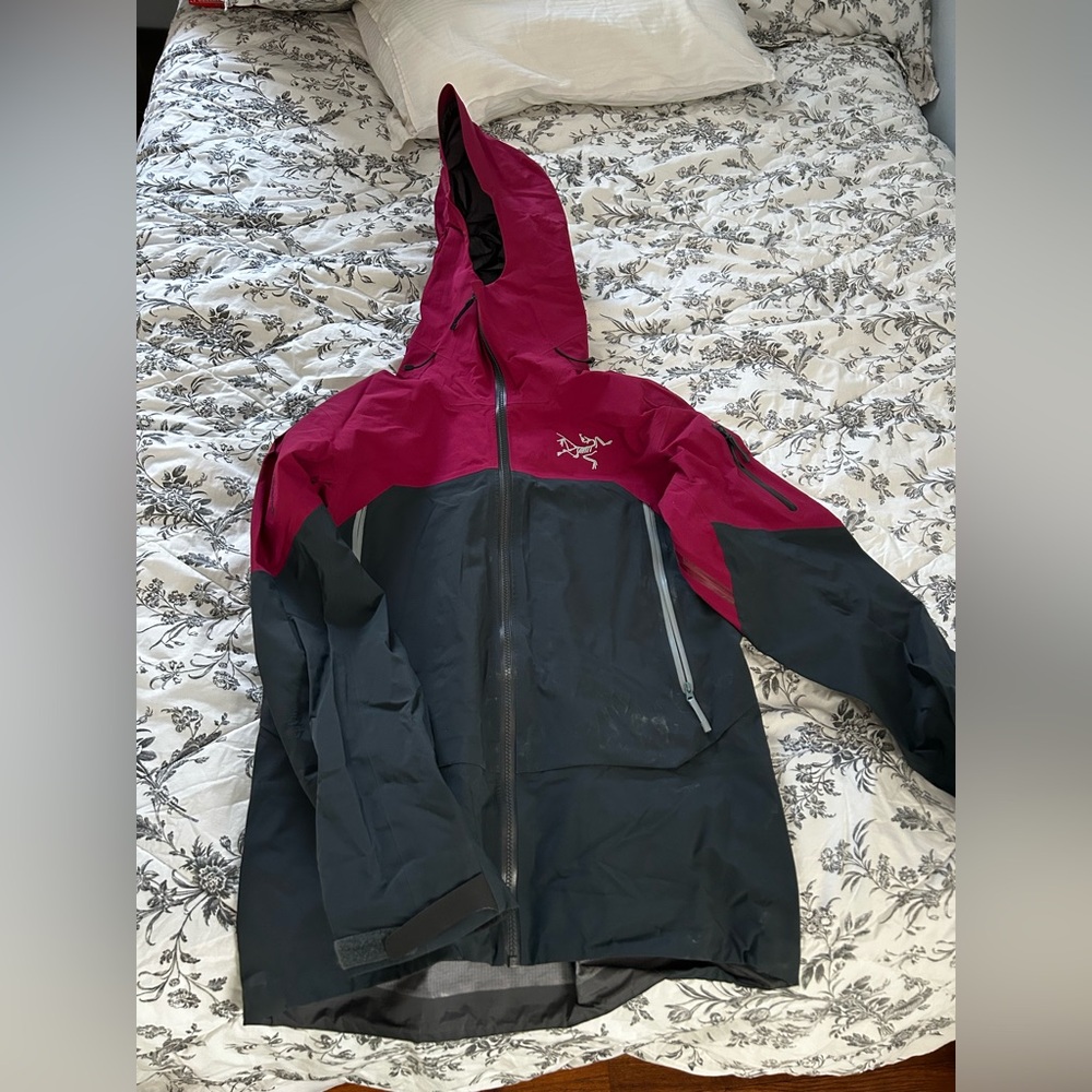 Arc’teryx Rush Jacket (Men’s, 2020) – Brand New Without Tags